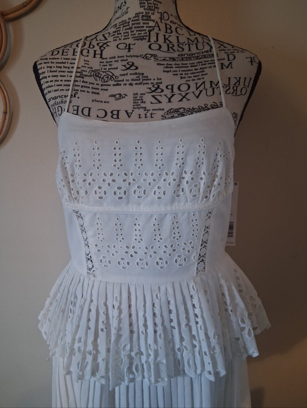 Gianni Bini White Eyelet Midi Dress with Spaghetti Straps Size 4 P2P 16 - Picture 4 of 12